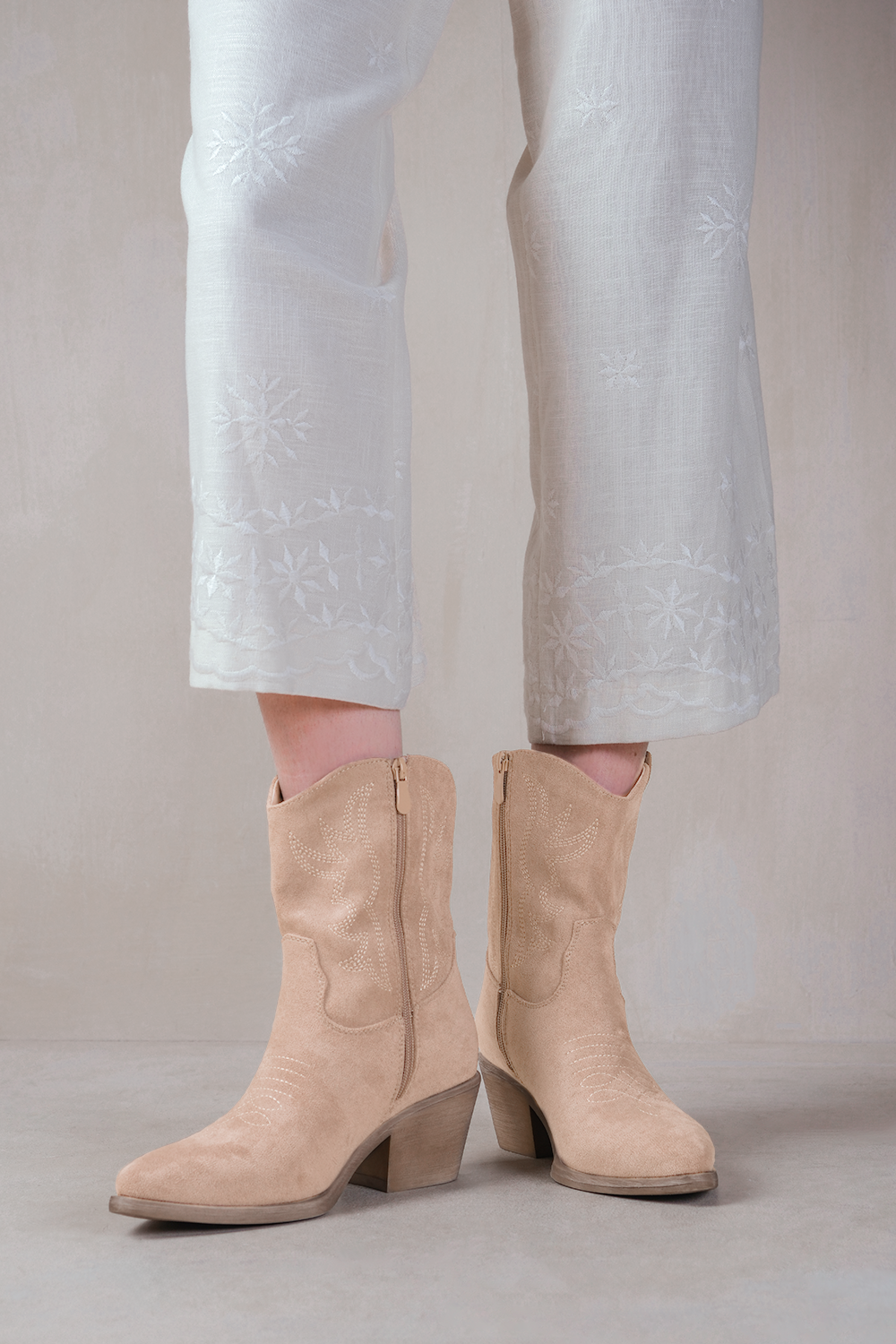 RODEO BOOTS WITH SELF COLOR EMBROIDERY AND SIZE ZIP IN BEIGE SUEDE