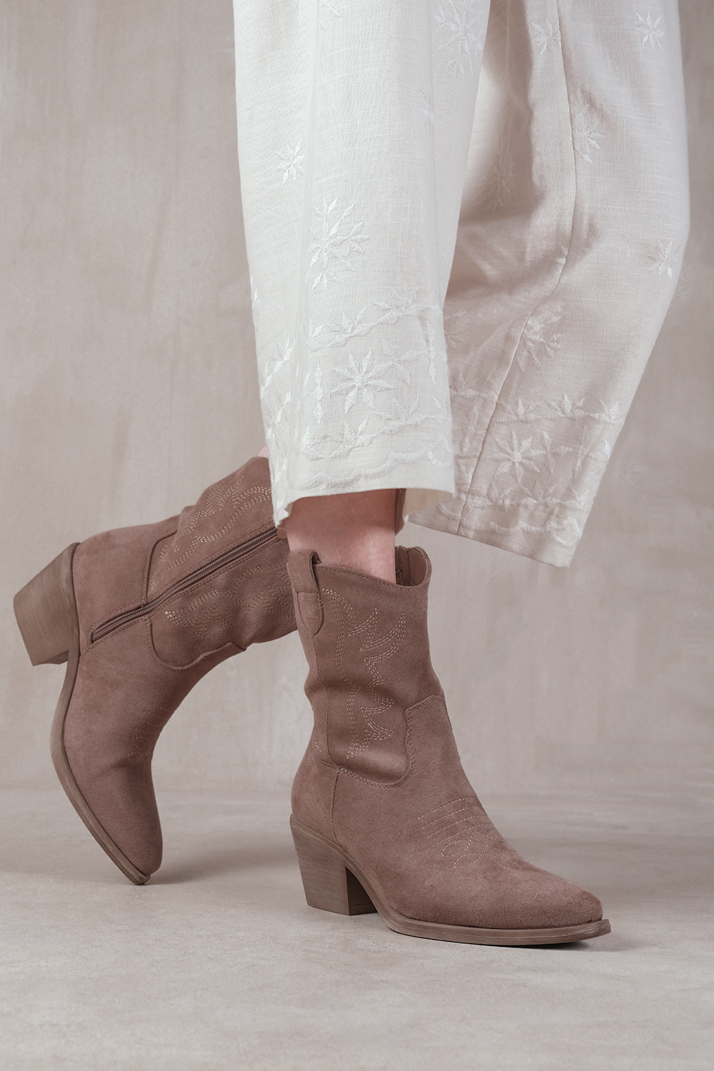 RODEO BOOTS WITH SELF COLOR EMBROIDERY AND SIZE ZIP IN KHAKI SUEDE