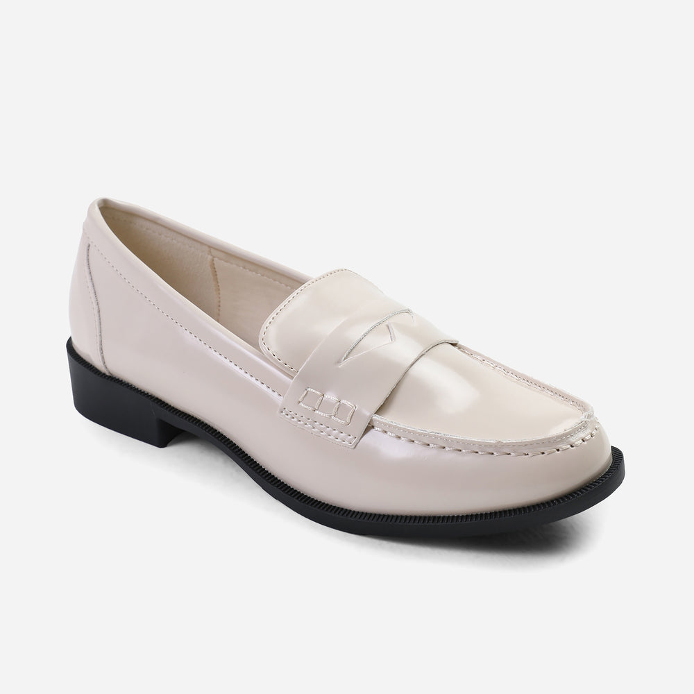 HOUSTON SLIP ON LOAFER IN CREAM PATENT