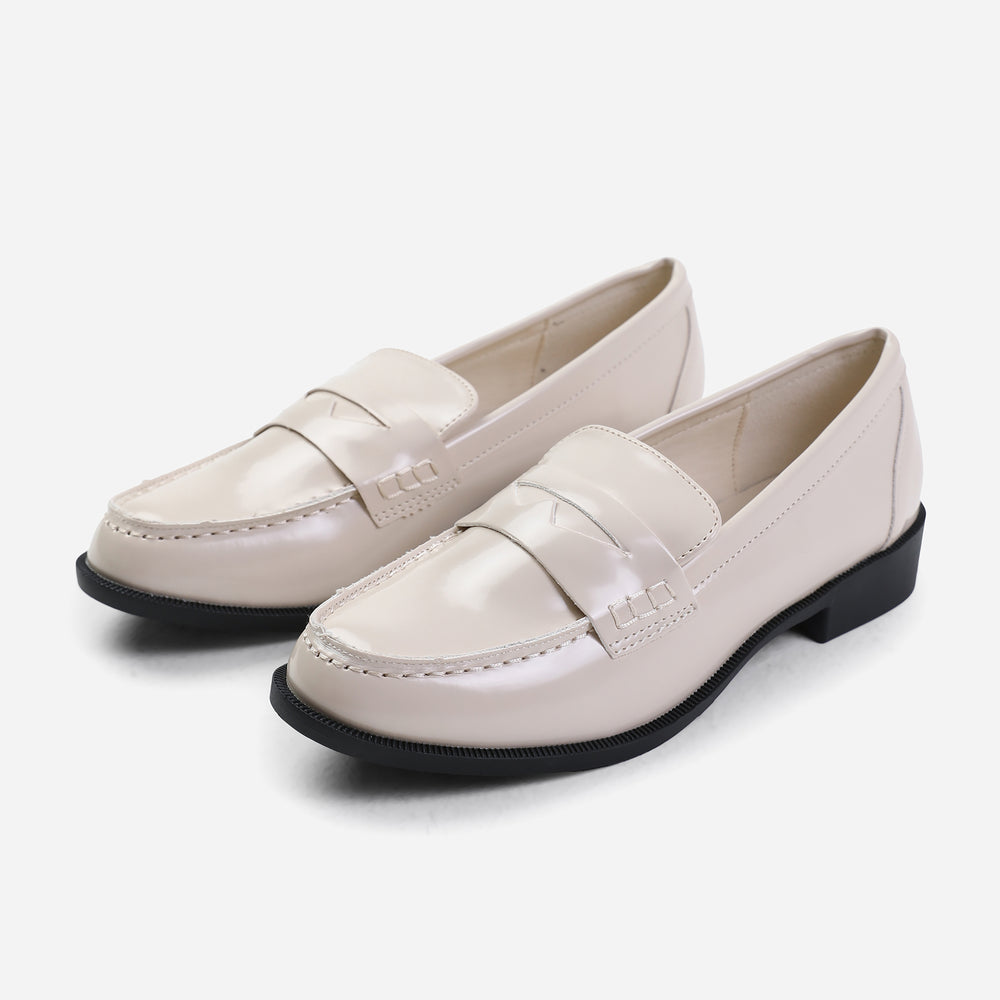 HOUSTON SLIP ON LOAFER IN CREAM PATENT