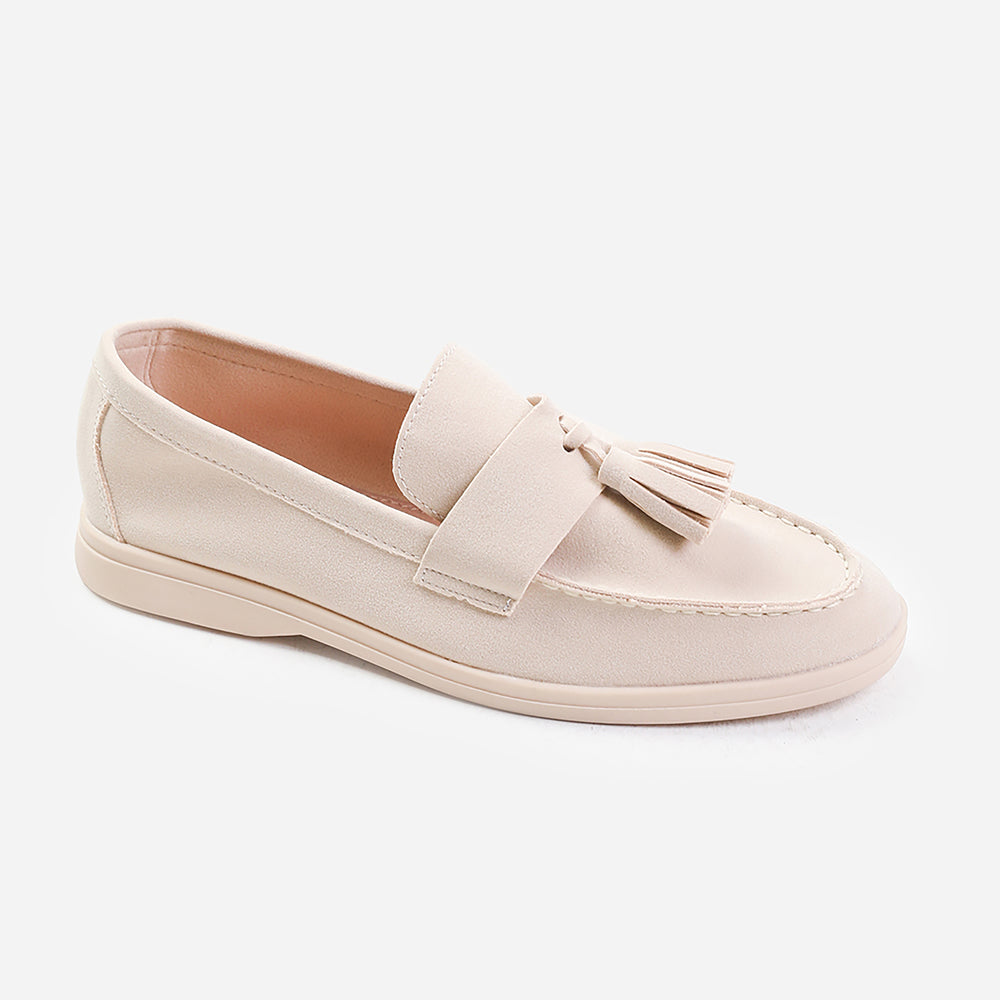 KENYA SLIP ON LOAFER WITH TASSEL DETAILING IN BEIGE SUEDE