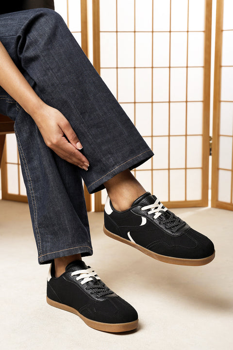 Anaiah Low Profile Side Panel Detailed Trainer