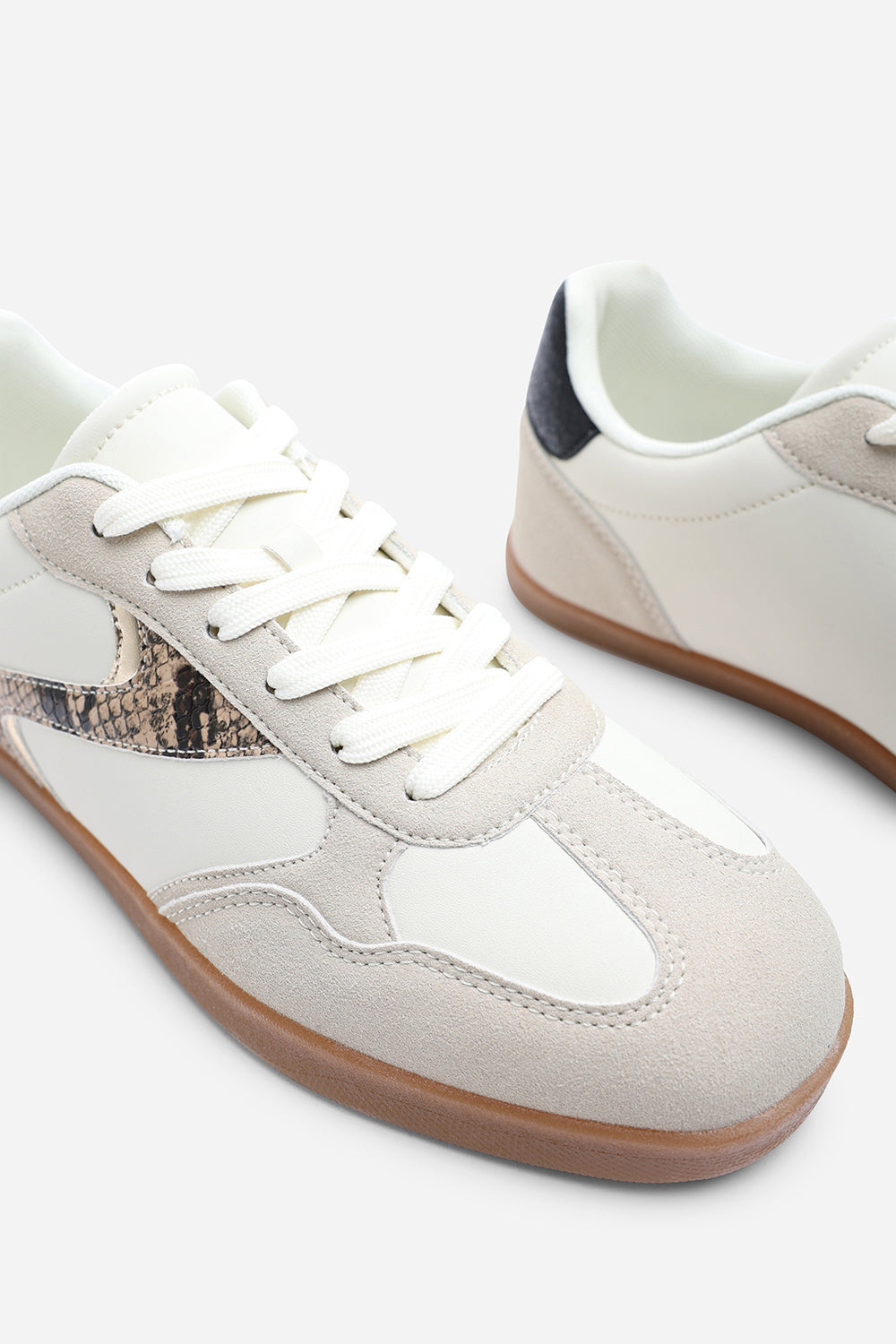 Anaiah Low Profile Side Panel Detailed Trainer