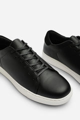 Derek Low Cut Lace Up Trainers