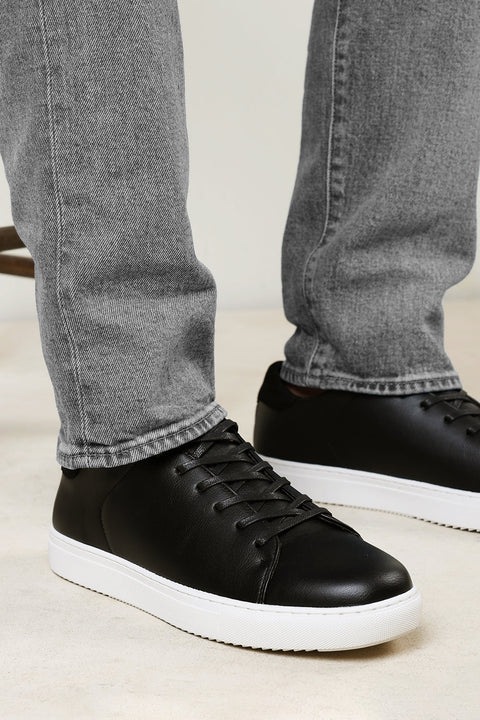 Derek Low Cut Lace Up Trainers