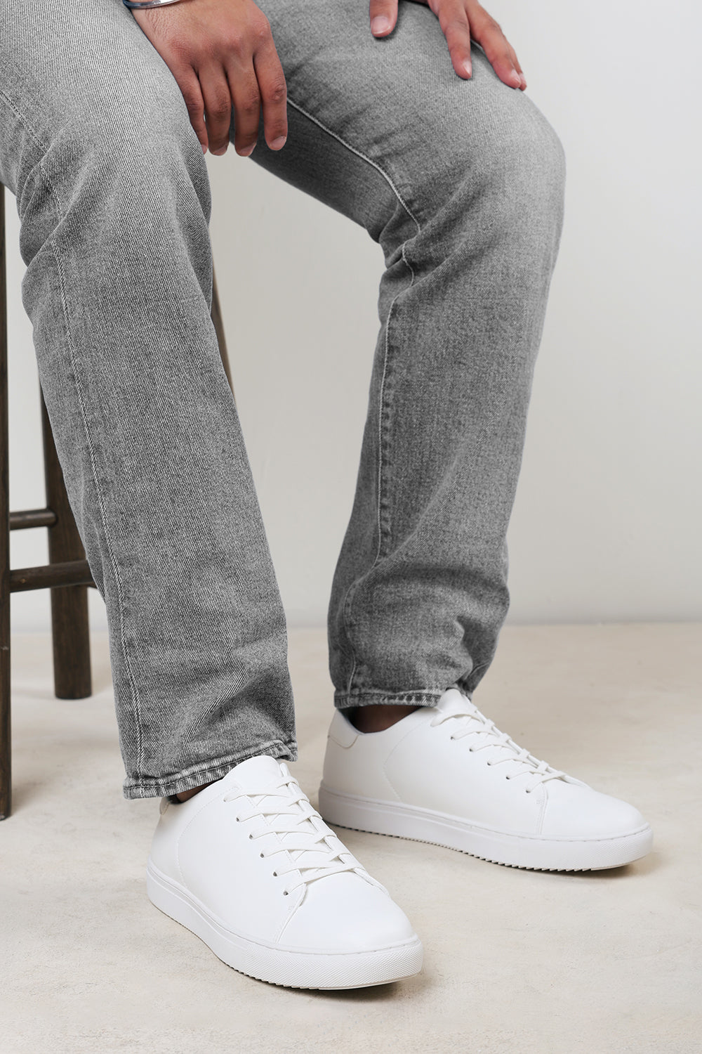 Derek Low Cut Lace Up Trainers