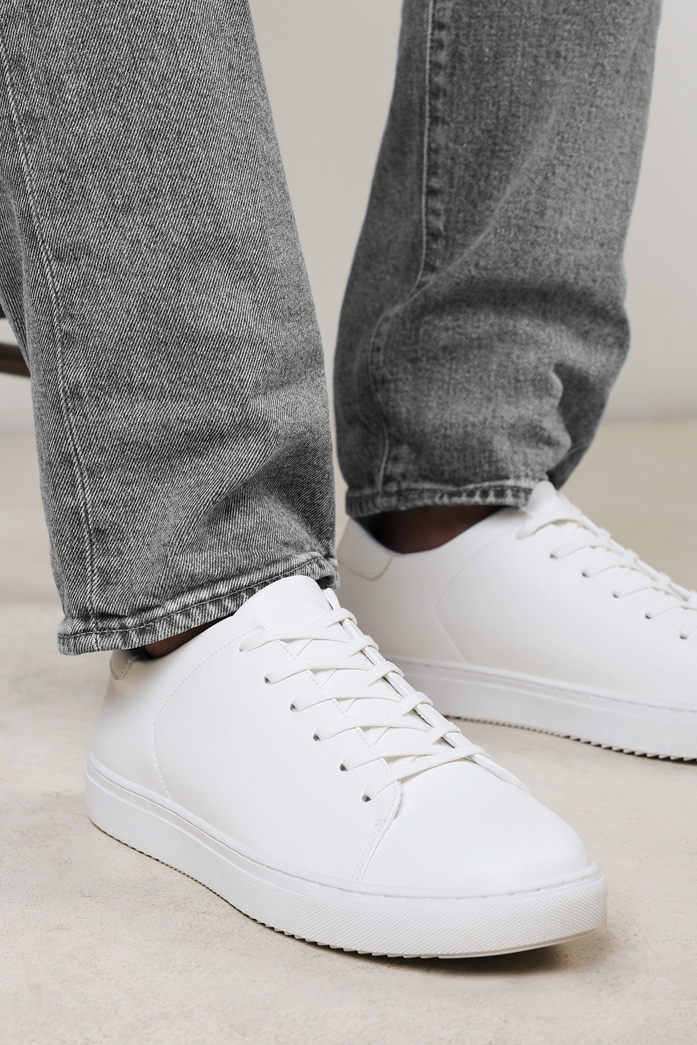 Derek Low Cut Lace Up Trainers