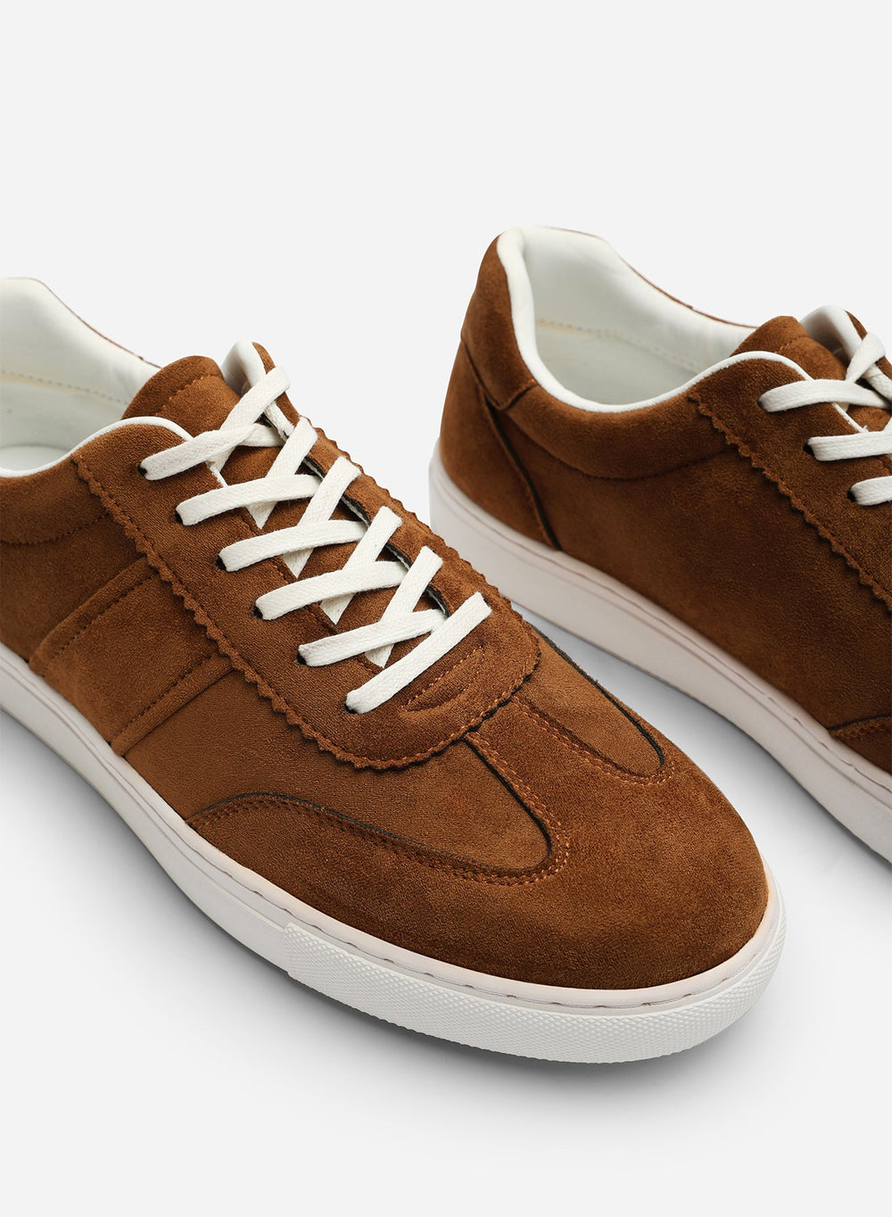 Clark Low Cut Lace Up Trainers