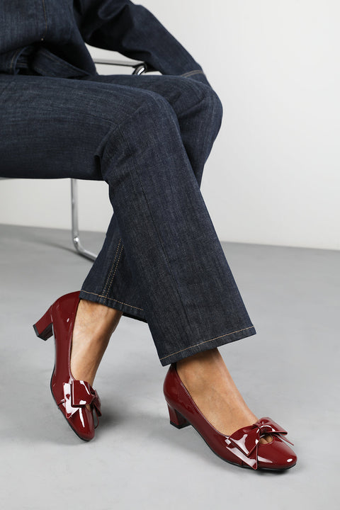 Georgia Mid Heel Court Shoes With Bow Detail In Cheery Patent Finish