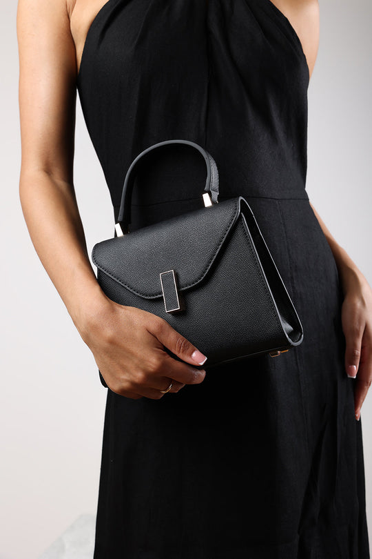 Mareas Elegant Top Handle Shoulder Bag In Black