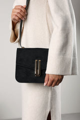 Gelora Cross Body Bag With Clasp Detail