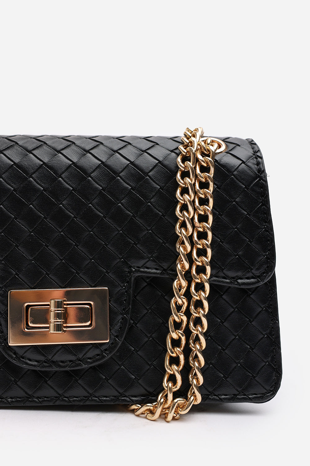 Frost Woven Crossbody Bag With Gold Chain Strap In Black