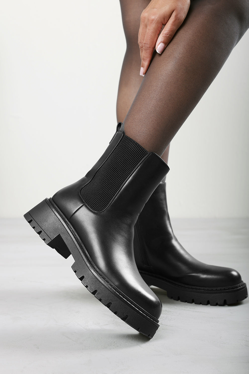 Fadira Chelsea Boot With Elastic Panel