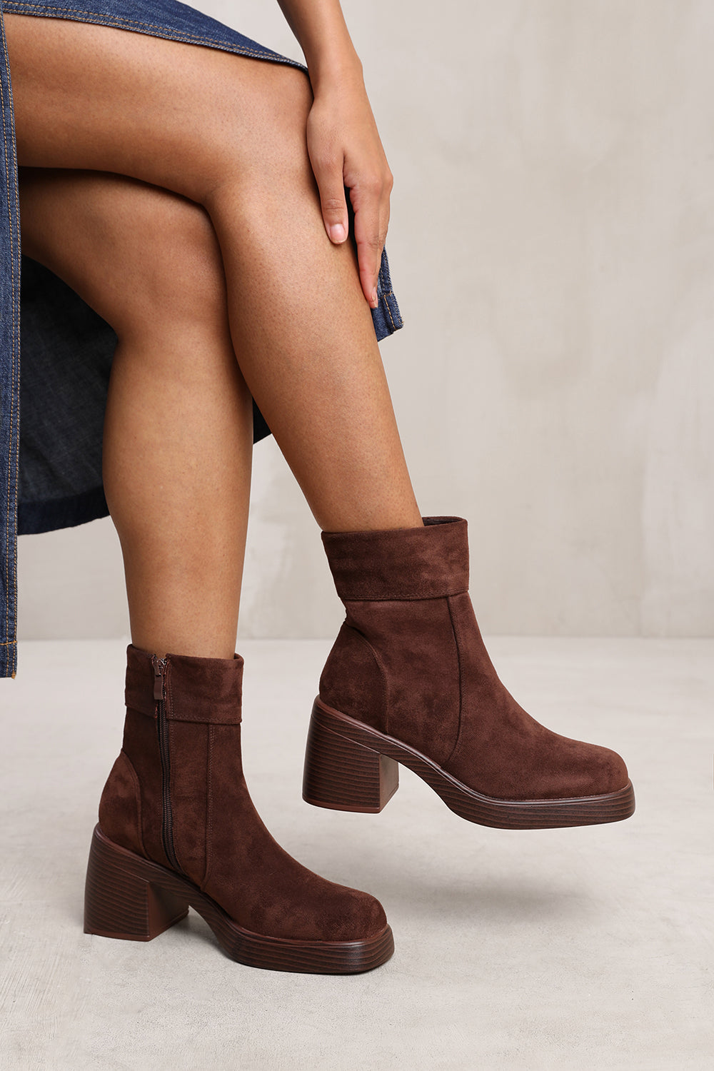 NYRA ANKLE BOOT WITH SIDE ZIP AND CHUNKY HEEL IN BROWN SUEDE