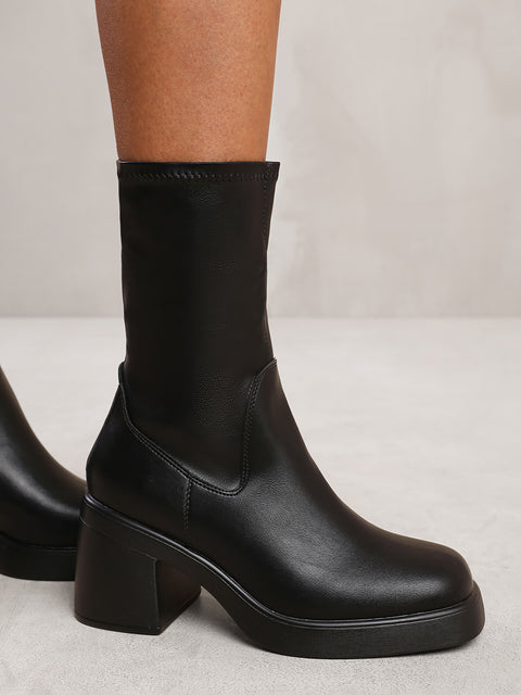 SAOIRSE MID HIGH BLOCK HEEL ANKLE BOOTS WITH SIDE ZIP IN BLACK FAUX LEATHER