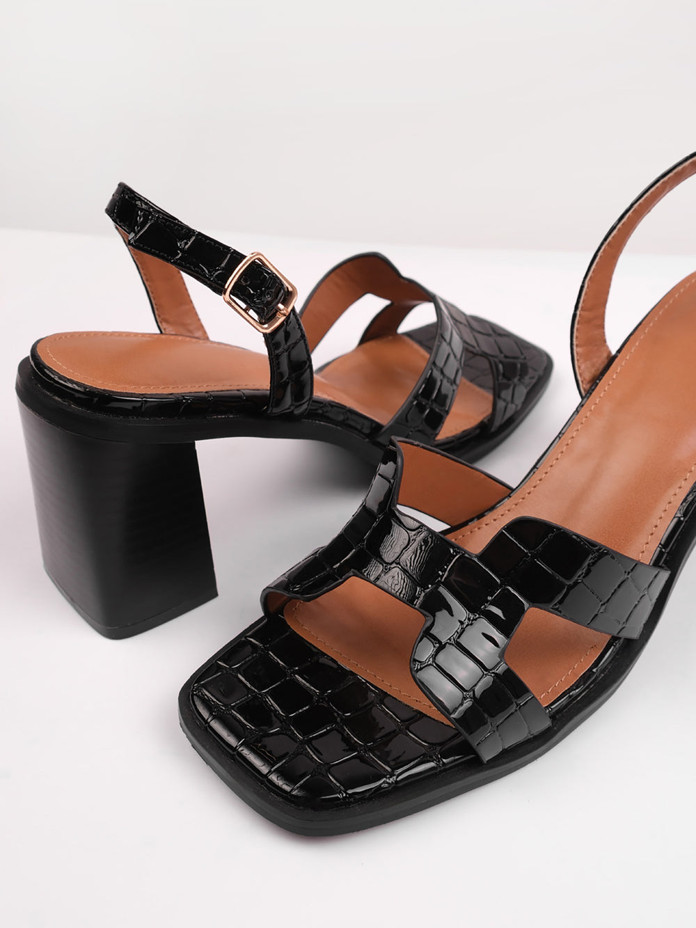 STYLITE STRAPPY SANDALS WITH BLOCK HEEL IN BLACK CROC PATENT