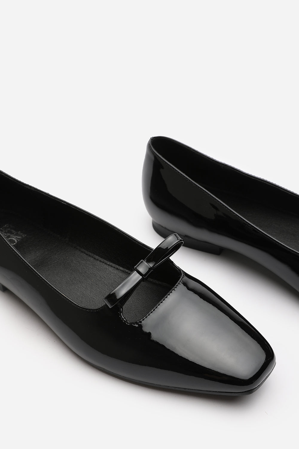 Hope Square Toe Ballet Flats With Knot Bow In Black Patent Finish