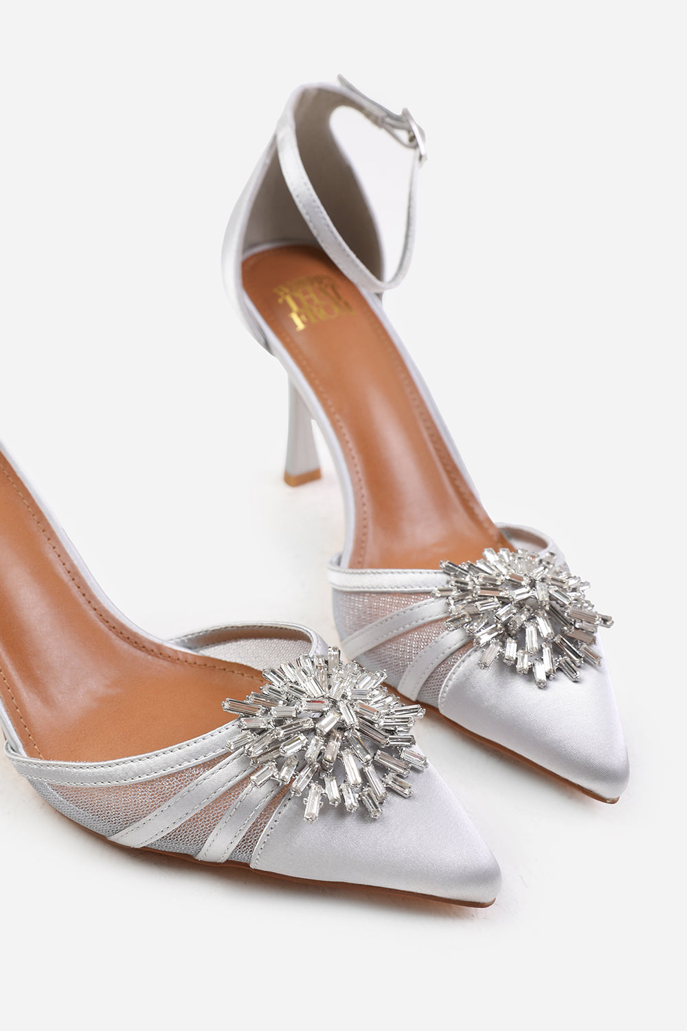 VERA HIGH HEEL WITH POINTED TOE AND DIAMANTE DETAIL IN SILVER SATIN