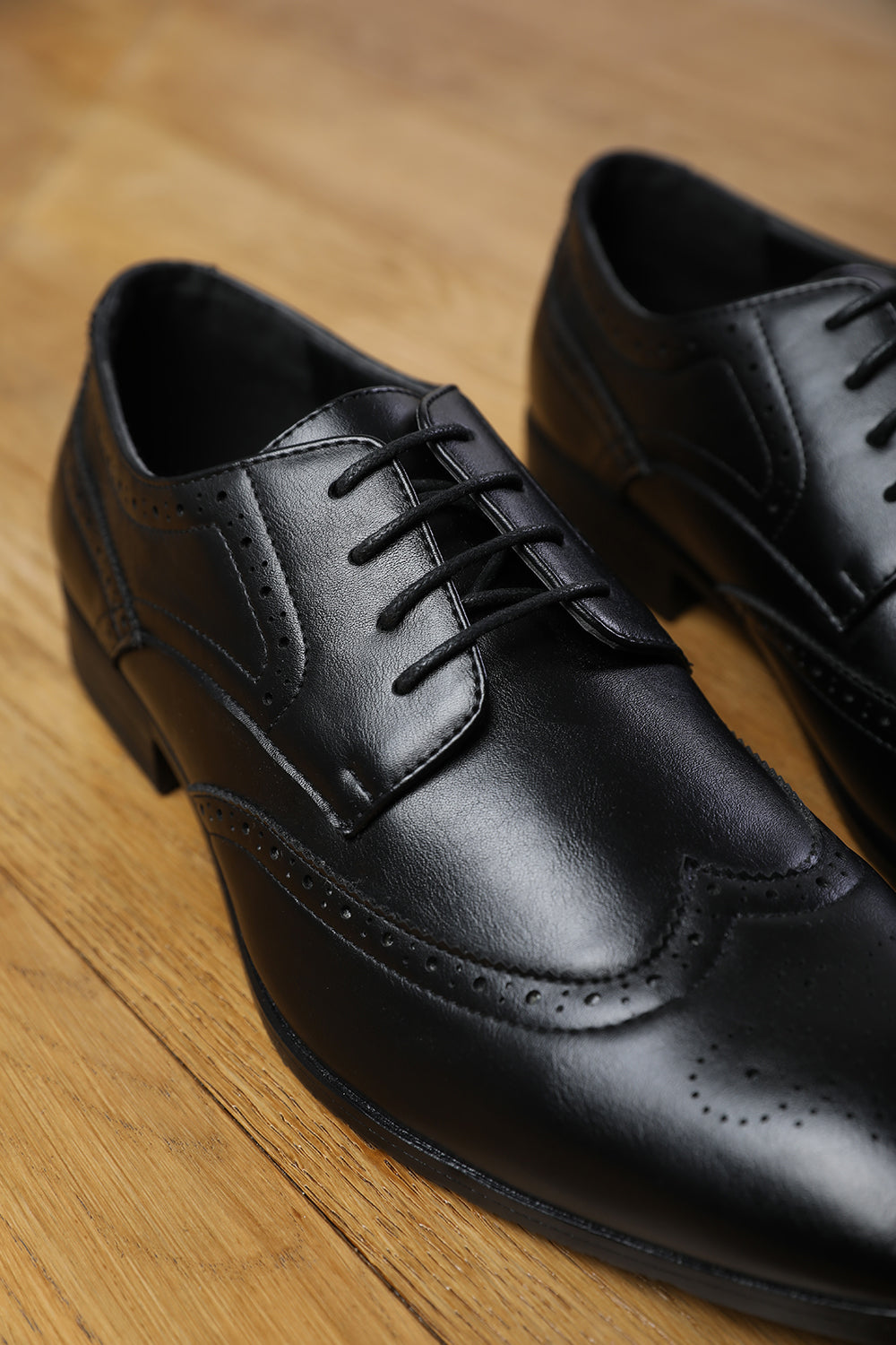 ELLIOT LACE UP DERBY TEXTURED FORMAL DRESS WORK SHOES IN BLACK FAUX LEATHER