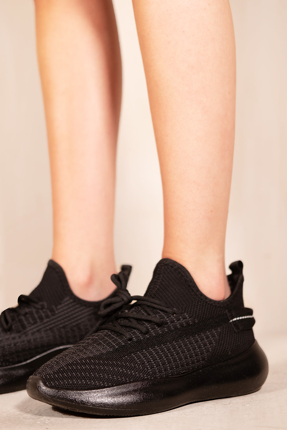 INSLLIE PLATFORM KNITTED LACE UP TRAINERS IN BLACK