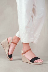 TECY LOW WEDGE ESPADRILLE SANDALS WITH OPEN TOE IN BLACK RAFFIA