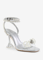 TOPAZ PEARL BOW DETAIL HEEL IN SILVER METALLIC