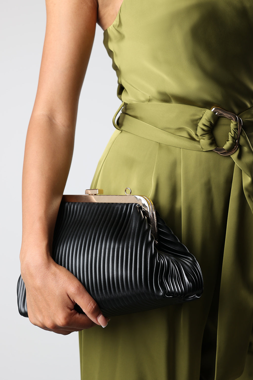 Haze Pleated Frame Clutch Bag With Gold Chain Strap In Black