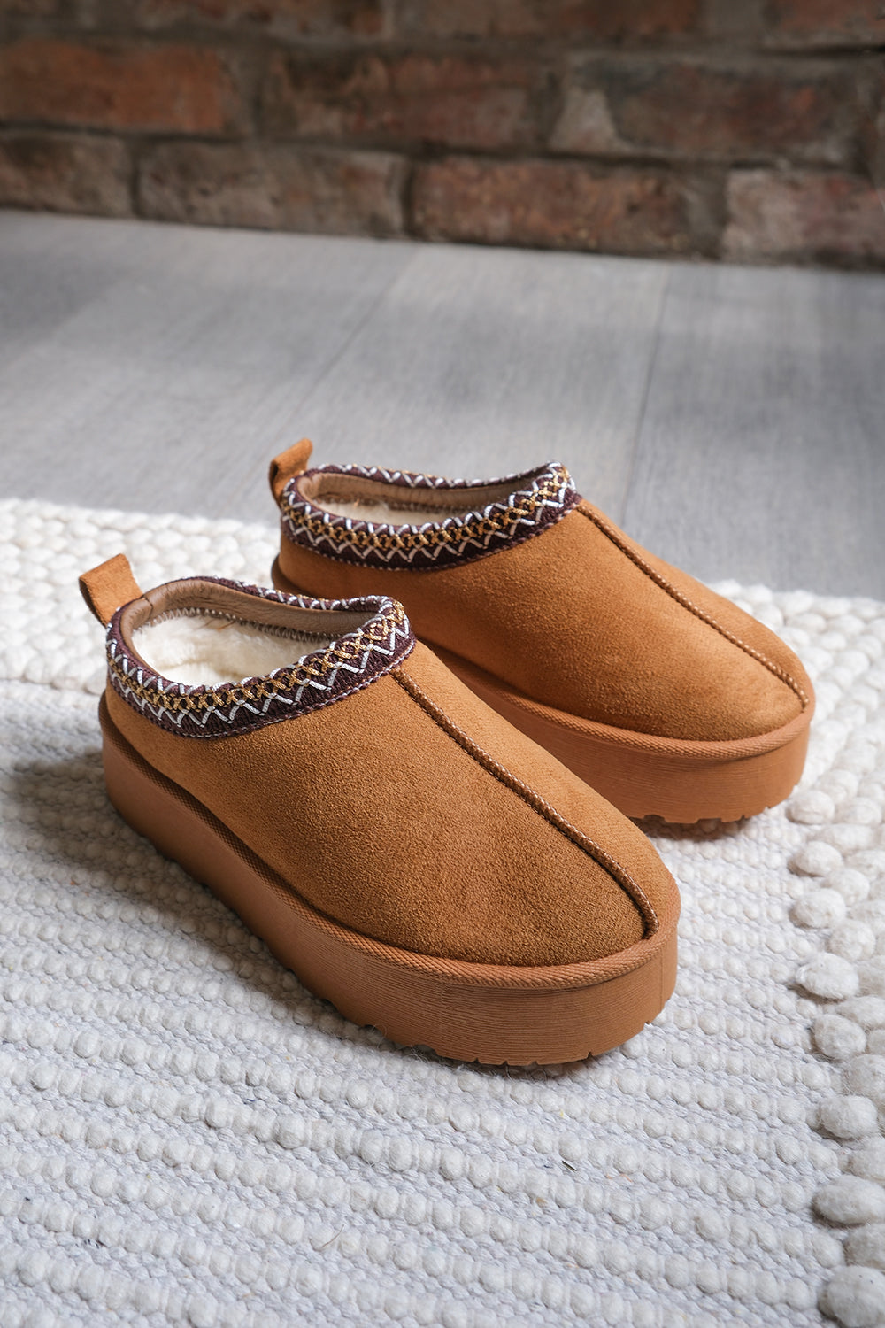 MANGO KIDS FLATFORM EMBROIDERED LOW ANKLE SLIPPER BOOTS IN CHESTNUT SUEDE