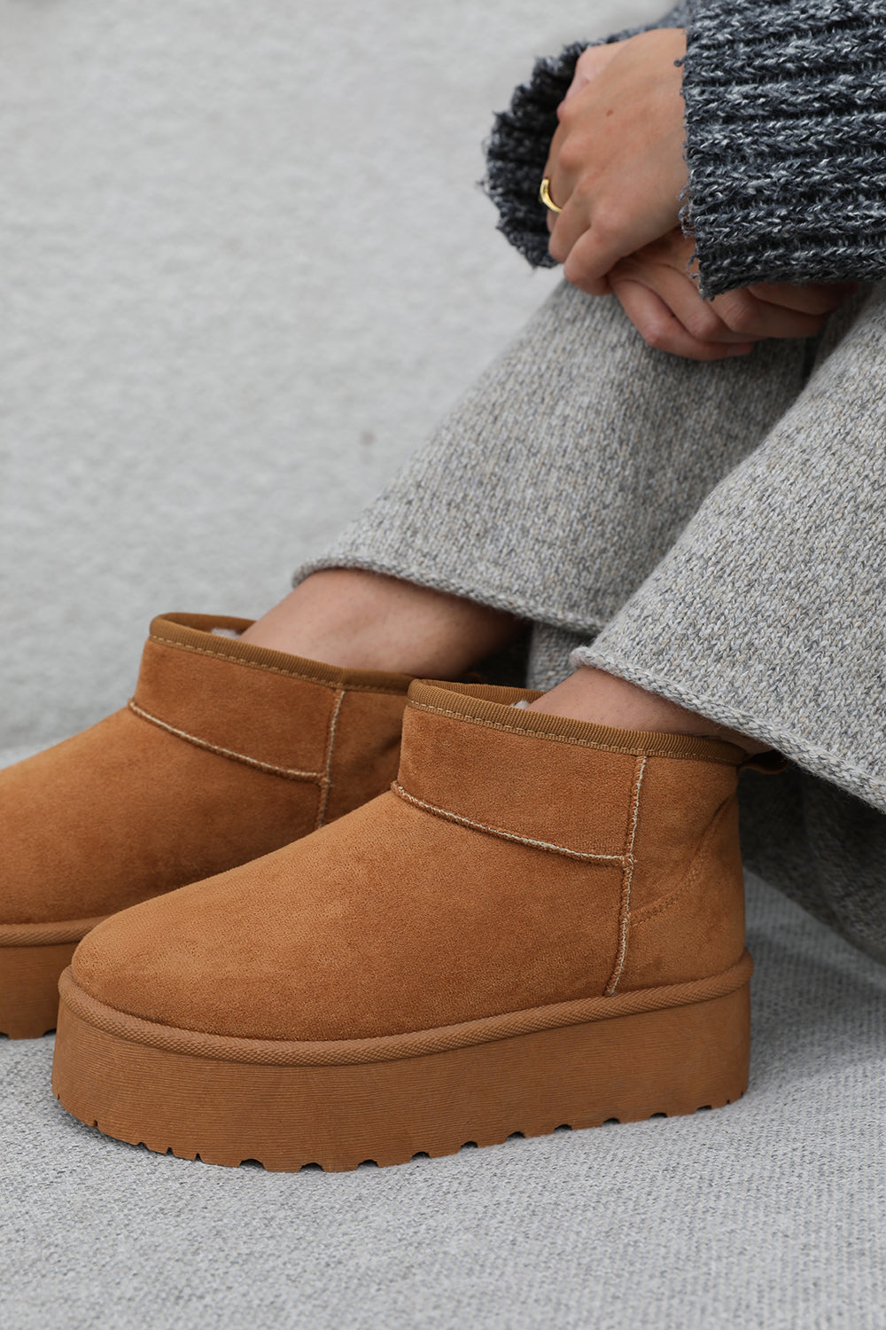 ZYLA FLATFORM FUR LINING ANKLE BOOT IN CHESTNUT SUEDE