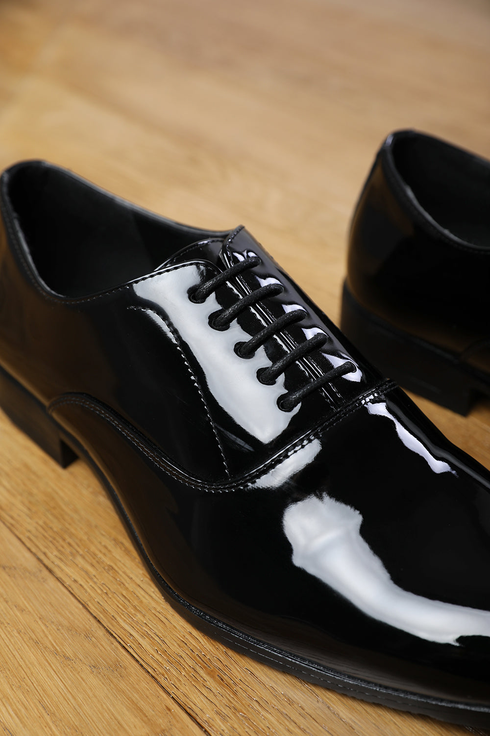 NICK OXFORD LACE UP WORK DRESS SHOES IN BLACK PATENT