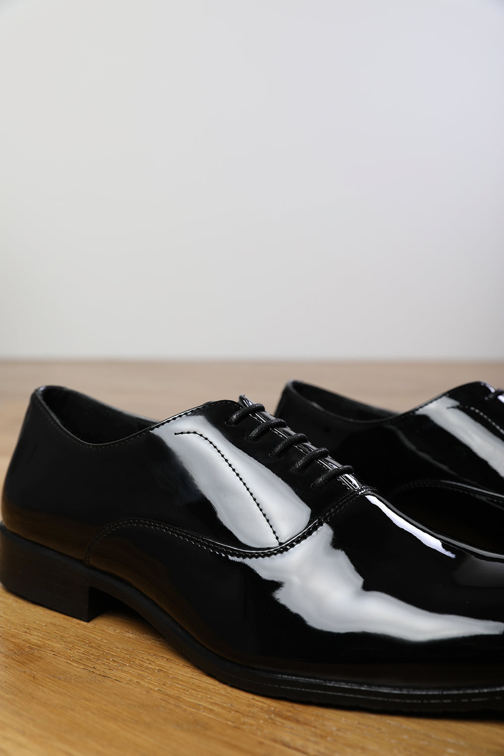 NICK OXFORD LACE UP WORK DRESS SHOES IN BLACK PATENT