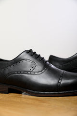 MICHAEL TEXTURED OXFORD LACE UP WORK DRESS SHOES IN BLACK FAUX LEATHER