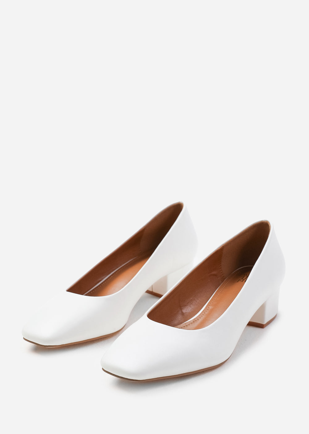 SEATTLE LOW BLOCK HEEL WITH SQUARE TOE IN WHITE FAUX LEATHER