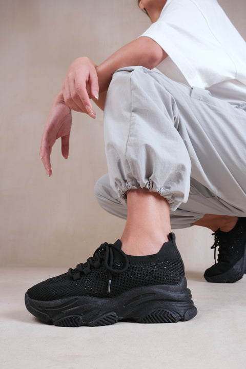 ADVANTAGE CHUNKY SOLE MESH KNIT LACE UP TRAINERS IN BLACK