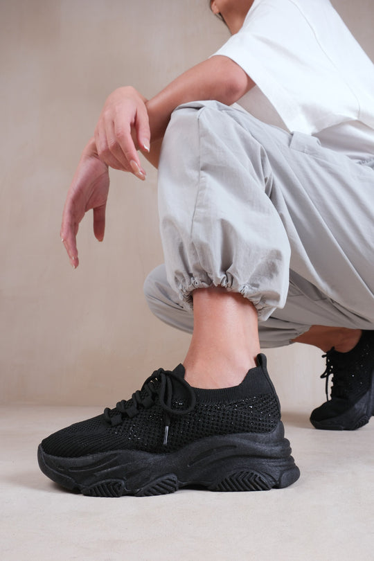 ADVANTAGE CHUNKY SOLE MESH KNIT LACE UP TRAINERS IN BLACK