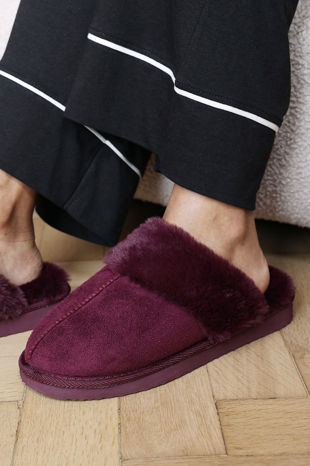 Comfort Burgundy Faux Fur Trim Mule Slipper