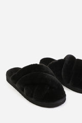 SNUGGLE CROSS OVER FLUFFY SLIPPERS IN BLACK