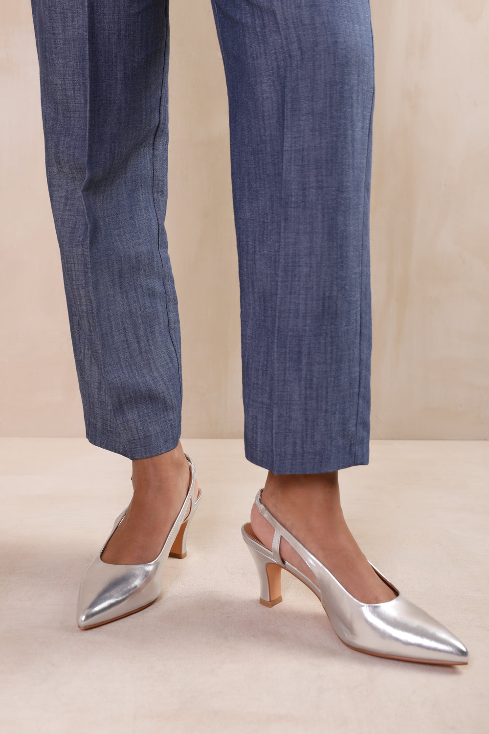 MILOS POINTED TOE SLINGBACK LOW HEEL IN SILVER – Where's That From UK