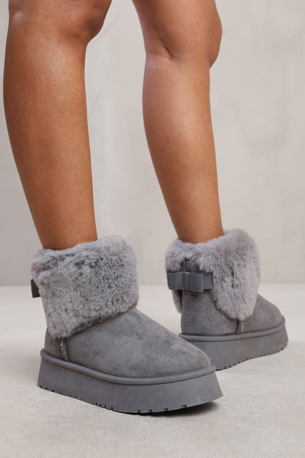 CLARA ANKLE SLIPPER BOOT WITH FAUX FUR LINING AND TRIM IN GREY