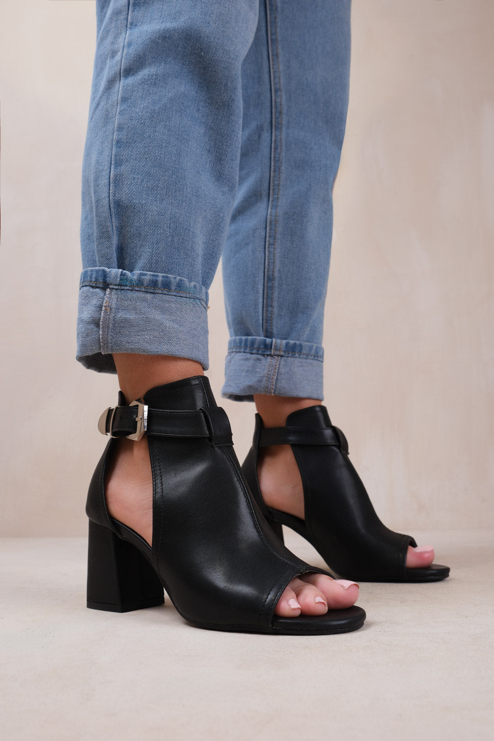 LISA BLOCK HEEL WITH SIDE BUCKLE AND OPEN TOE FRONT IN BLACK FAUX LEATHER