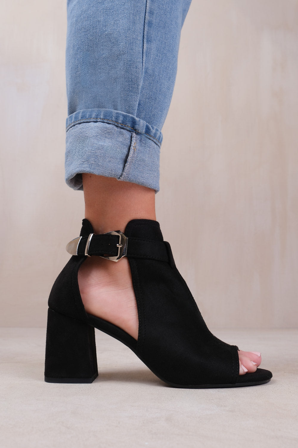 LISA WIDE FIT BLOCK HEEL WITH SIDE BUCKLE AND OPEN TOE FRONT IN BLACK SUEDE