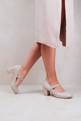 ARACELI WIDE FIT BLOCK HEEL MARY JANE PUPMS IN NUDE FAUX LEATHER