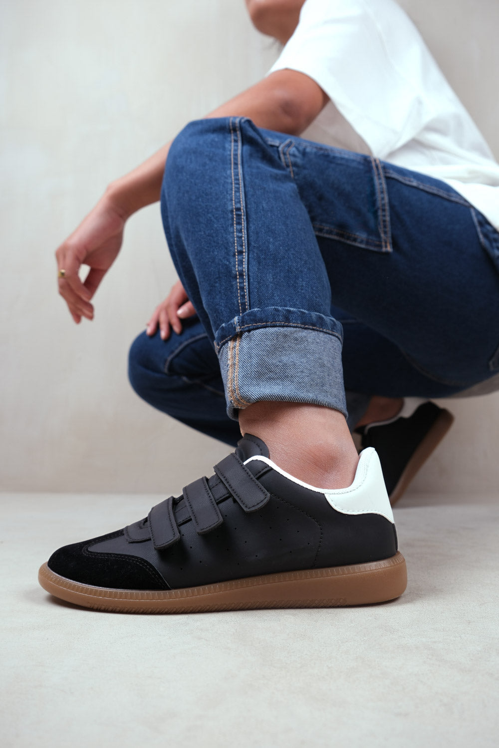 TERRACE CASUAL GUM SOLE ADJUSTABLE TRAINERS IN BLACK