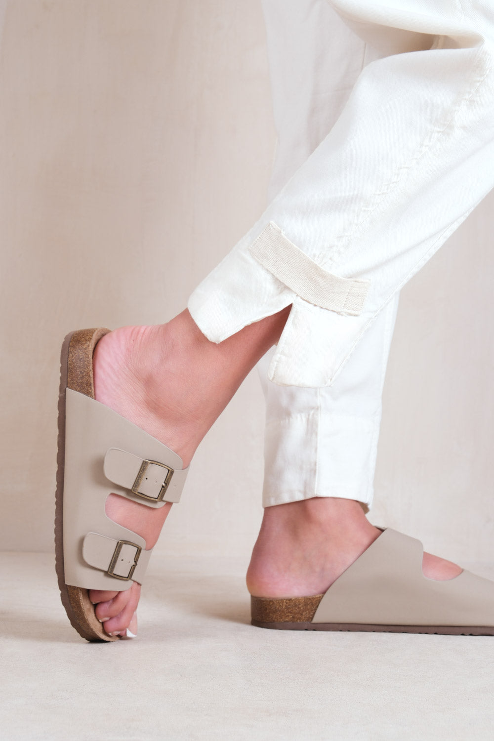Buckle strap flat heel sandals shop