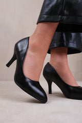 PAOLA MID HIGH HEEL COURT PUMP SHOES WITH POINTED TOE IN BLACK FAUX LEATHER