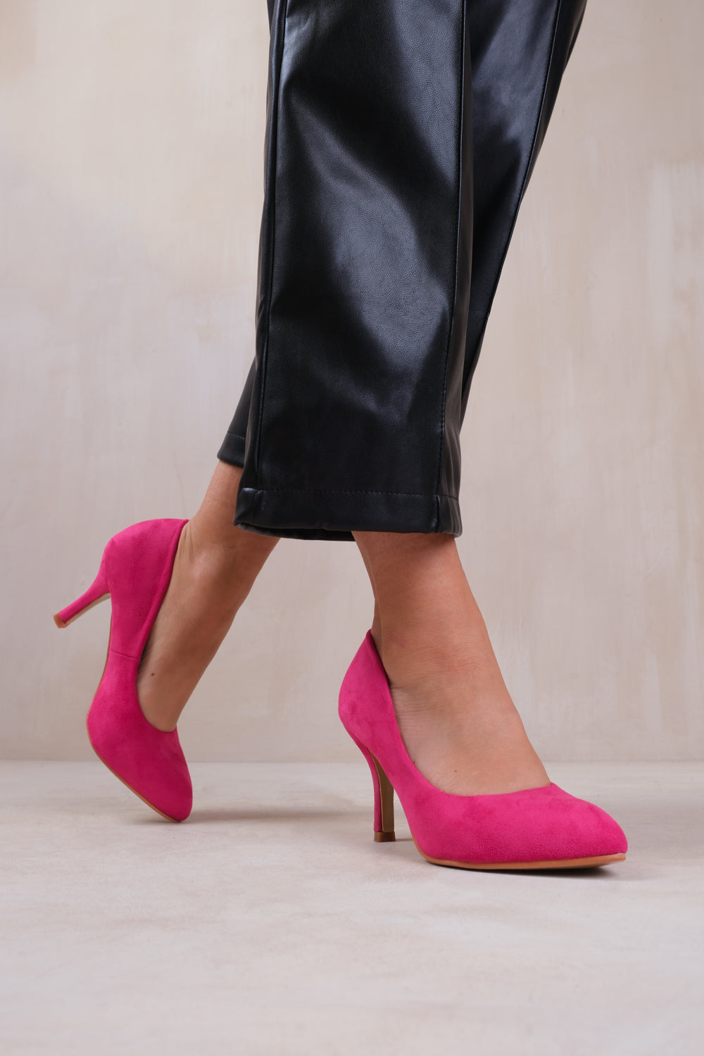 Pink pointed court shoes Clearance