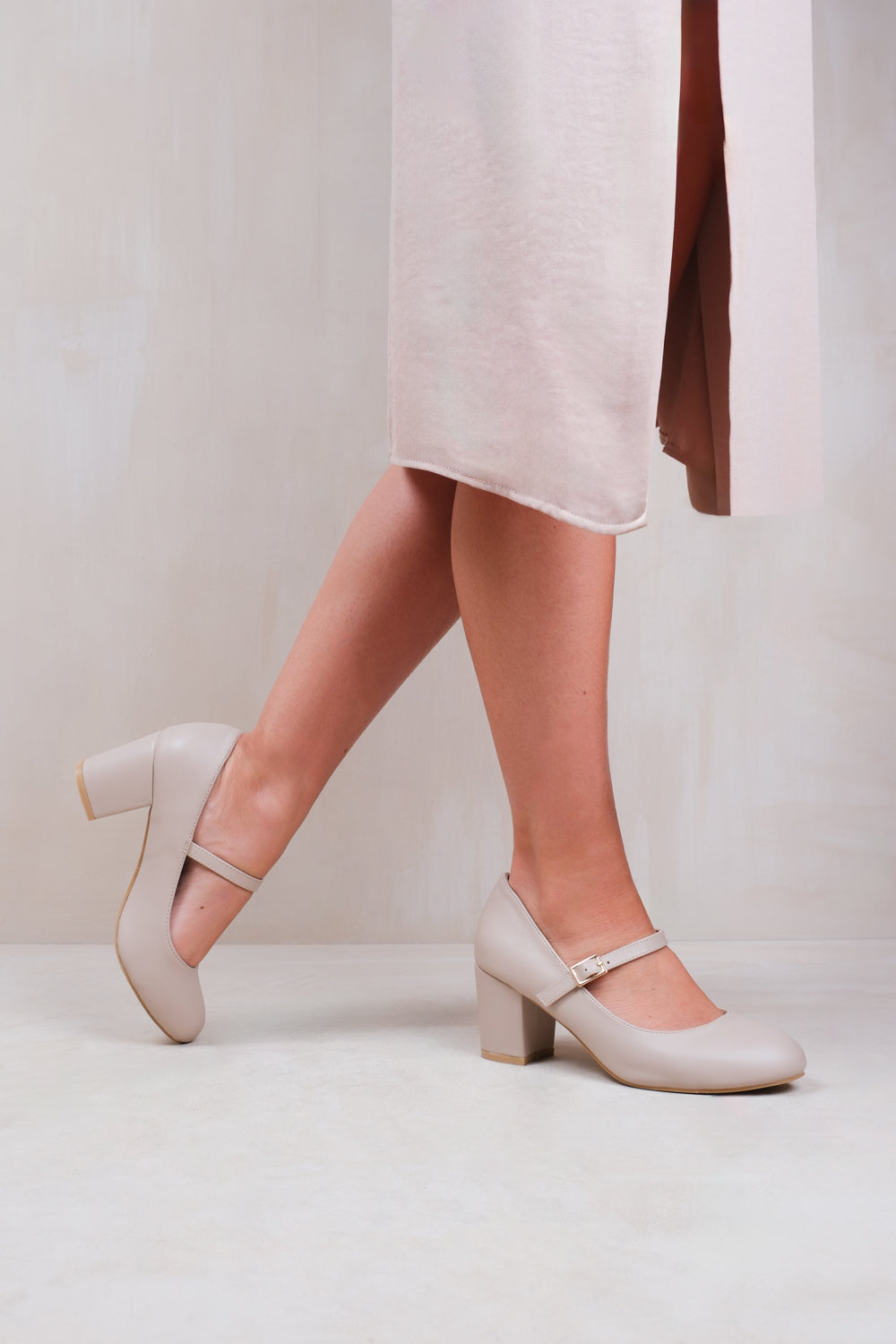 Nude mary clearance jane heel