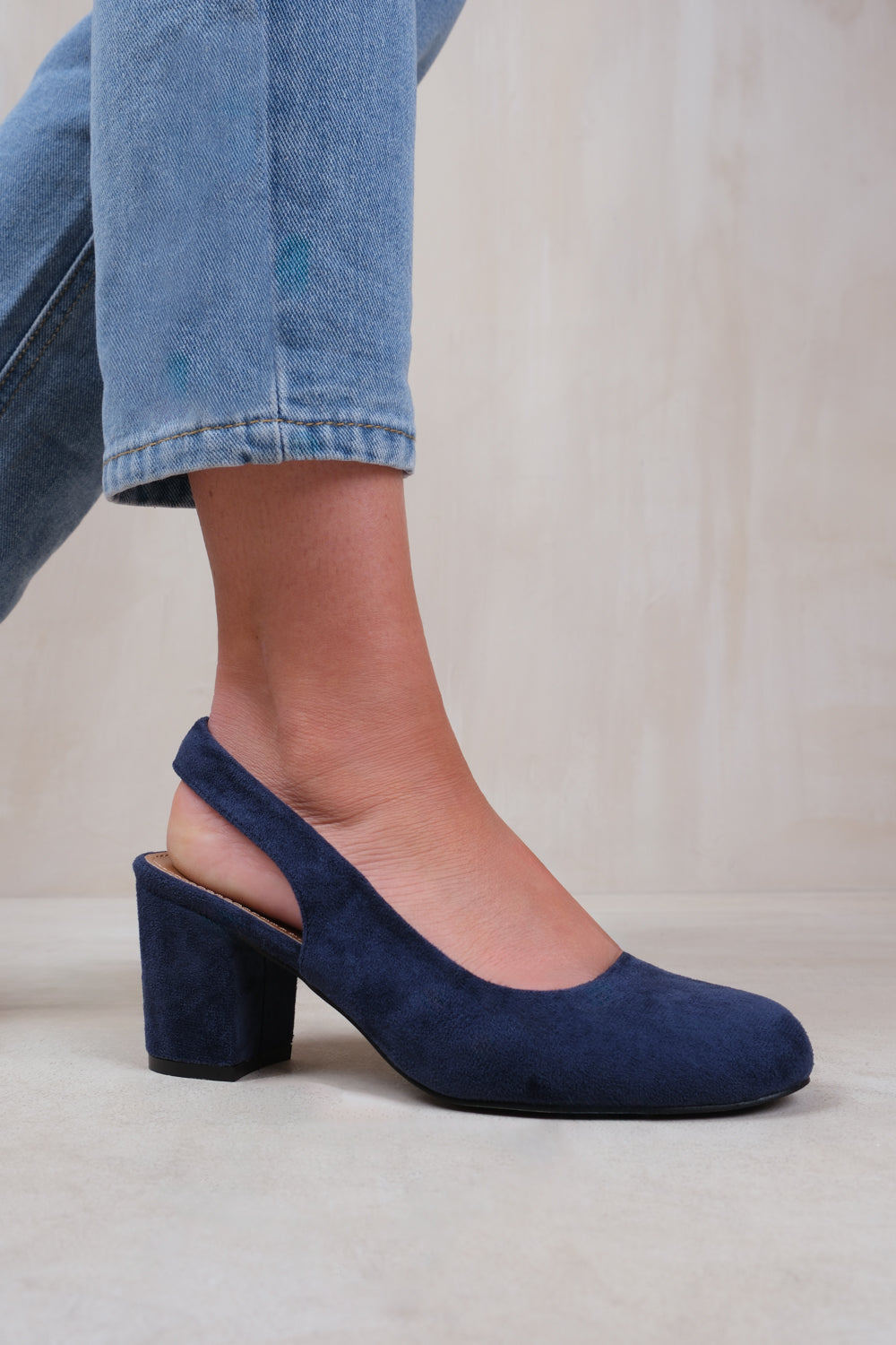 Extra wide hot sale navy shoes